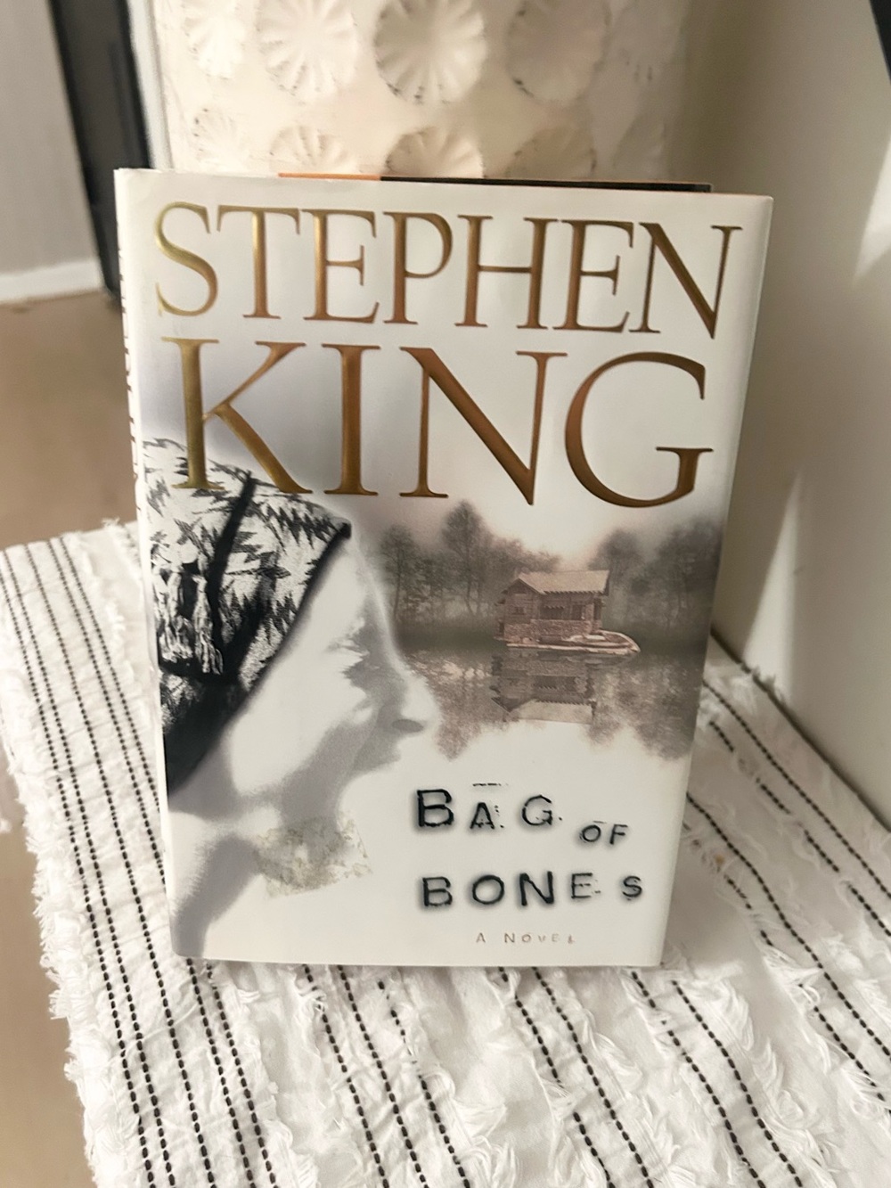 Bag of Bones Hardcover by Stephen King Horror Mystery Thriller Book